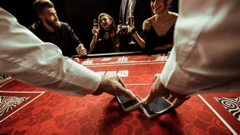 poker dealer salary|traveling poker dealer.